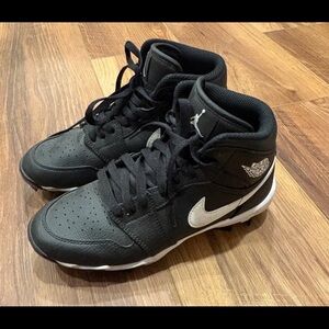 Nike Air Jordan 1 Mid TD Football Cleats 🏈 Size 4Y